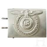 An SS EM/NCO belt buckle, manufacturer O&C (nickel) - фото 1
