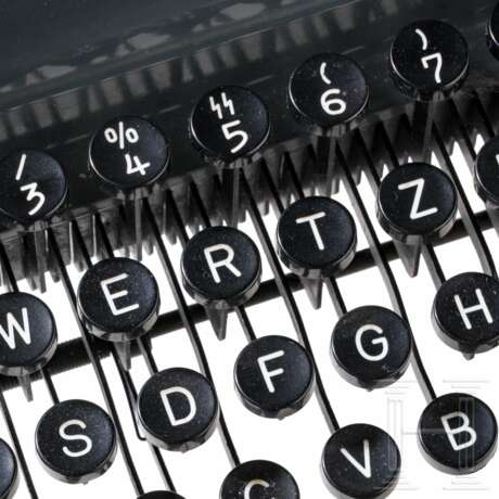 An SS typewriter, Model "Olympia Robust" - photo 3 An SS typewriter, Model "Olympia Robust" - photo 3