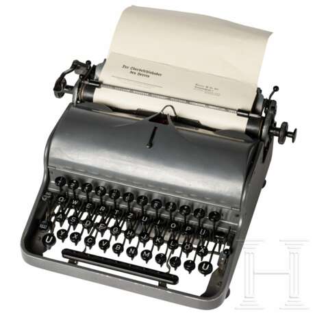An SS typewriter model "Olympia Robust" - photo 2
