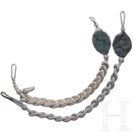 Two army marksmanship lanyards - photo 2