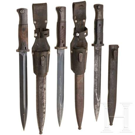 A collection of bayonets SG 84/98 - photo 1 A collection of bayonets SG 84/98 - photo 1