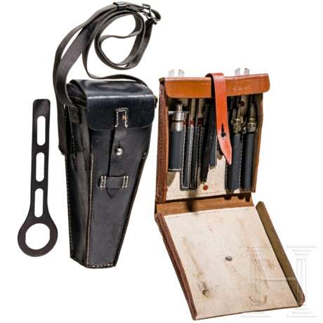 A Luftwaffe gunner's tool pouch for MG 15 and a pouch for the rifle grenade device - photo 6