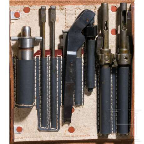A Luftwaffe gunner's tool pouch for MG 15 and a pouch for the rifle grenade device - photo 3