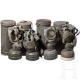 Four Wehrmacht and Reichsluftschutzbund gas masks - photo 1