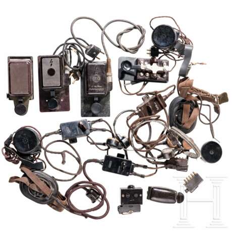 A collection of Wehrmacht communication devices - Foto 1