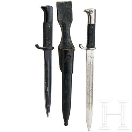 Two bayonets with term of service etching - фото 1