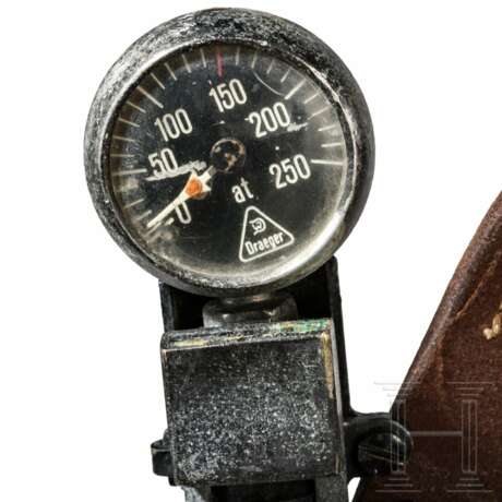 An army breathing aperture - photo 3 An army breathing aperture - photo 3