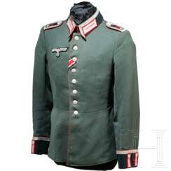 A parade tunic for a Sergeant in Mountain Artillery Regiment 79 (Garmisch-Partenkirchen)