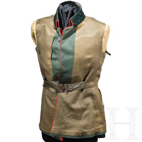 A parade tunic for a Sergeant in Mountain Artillery Regiment 79 (Garmisch-Partenkirchen) - photo 5 A parade tunic for a Sergeant in Mountain Artillery Regiment 79 (Garmisch-Partenkirchen) - photo 5