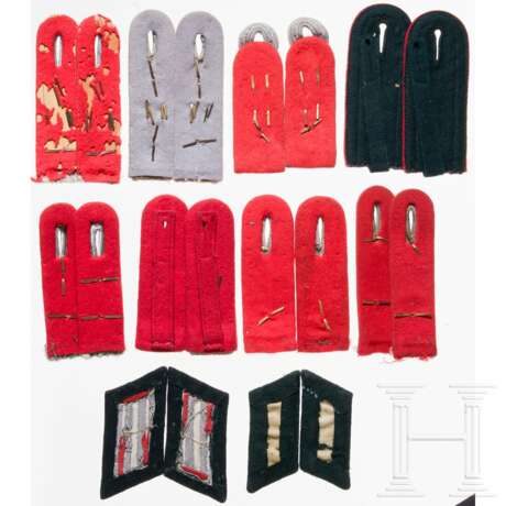 A small group of artillery insignia - Foto 2