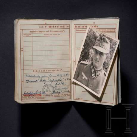 Siegfried Grabert, bearer of the Oak Leaves – his military service book for Lehr-Regiment z.b.V. 800 "Brandenburg" - photo 1 Siegfried Grabert, bearer of the Oak Leaves – his military service book for Lehr-Regiment z.b.V. 800 "Brandenburg" - photo 1