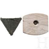 The estate of a Private - a side cap, a rank chevron, a drawing, and a table decoration - photo 3