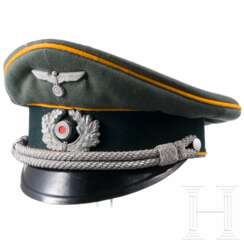 A visor cap for cavalry officers