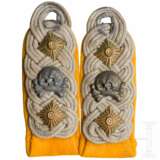 A pair of shoulder boards for a Colonel in Cavalry Regiment 5 - photo 1