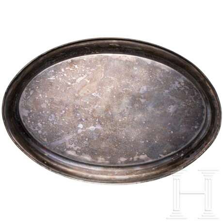 1st/5th (Prussian) Cavalry Regiment - a small silver presentation tray of the NCO's and EM to the squadron leader on occasion of the farewell from Belgard in October 1934 - photo 3 1st/5th (Prussian) Cavalry Regiment - a small silver presentation tray of the NCO's and EM to the squadron leader on occasion of the farewell from Belgard in October 1934 - photo 3