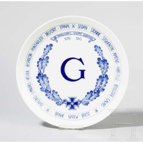 A Meissen plate "XIX Armeekorps - Gruppe Guderian -1939-1940" - photo 1