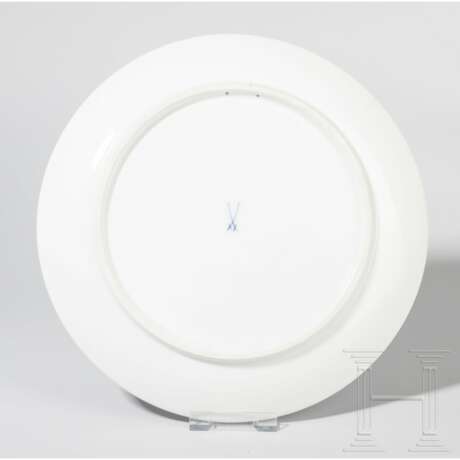 A Meissen plate "XIX Armeekorps - Gruppe Guderian -1939-1940" - photo 2