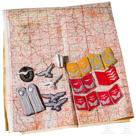 A small group of Air Force insignia - photo 1 A small group of Air Force insignia - photo 1