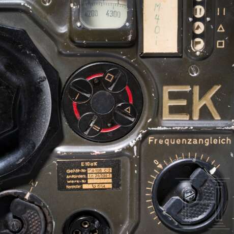 A shortwave receiver "E 10 a K" of the FuG10 with suspension frame - photo 2