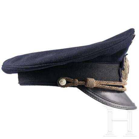 A visor cap and a dress belt for officials of the Kriegsmarine - photo 3