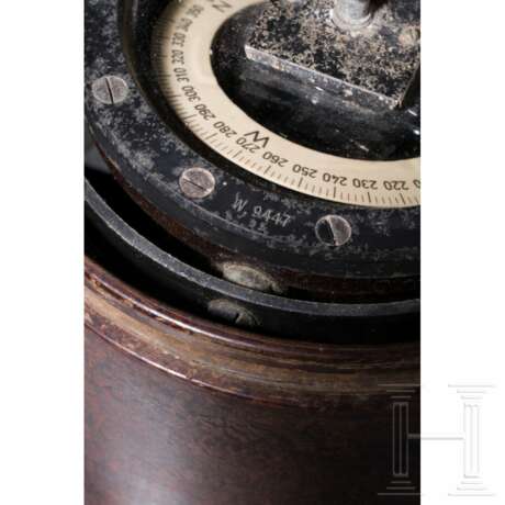 A Kriegsmarine ship compass with lighting - фото 5