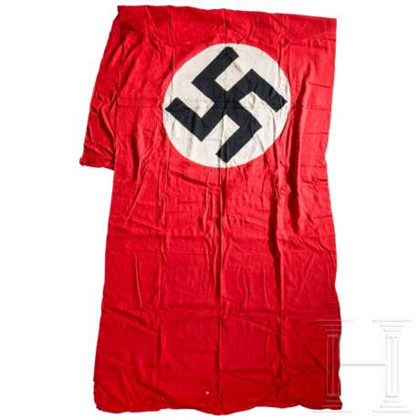 A large building flag, dimensions 315 x 115 cm - photo 1