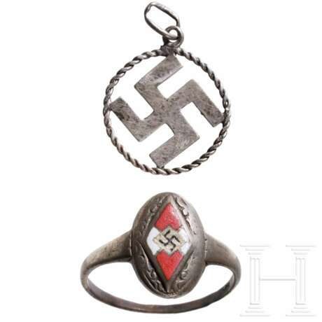 A BDM silver ring and a patriotic pendant - photo 1 A BDM silver ring and a patriotic pendant - photo 1