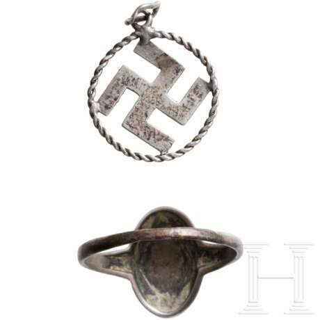 A BDM silver ring and a patriotic pendant - photo 2 A BDM silver ring and a patriotic pendant - photo 2