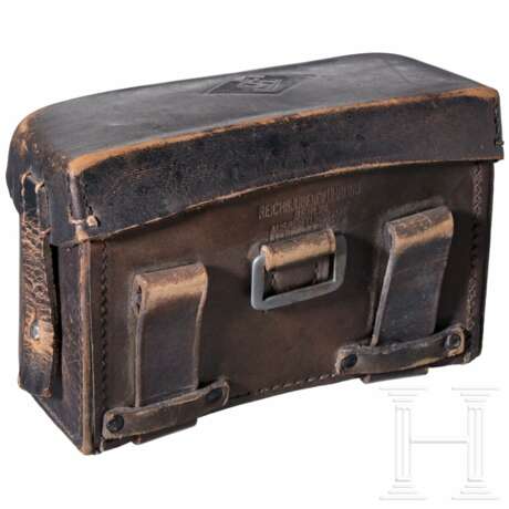 A First-Aider's belt pouch of "Reichsjugendführung" - photo 3 A First-Aider's belt pouch of "Reichsjugendführung" - photo 3