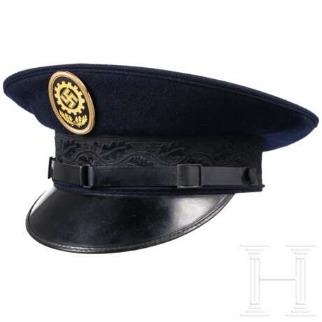 A DAF visor cap - фото 1 A DAF visor cap - фото 1