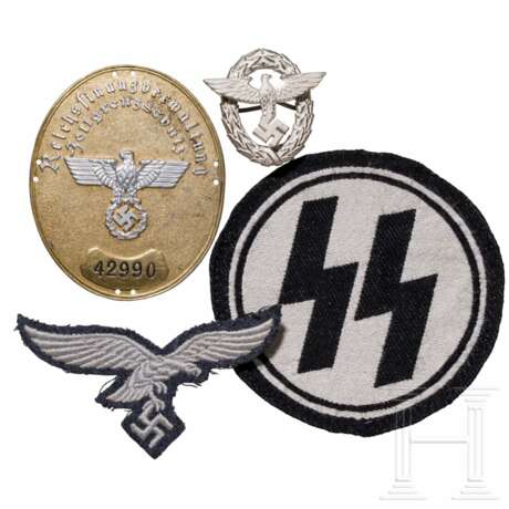 A small group of cloth insignia - photo 2 A small group of cloth insignia - photo 2