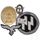 A small group of cloth insignia - photo 3