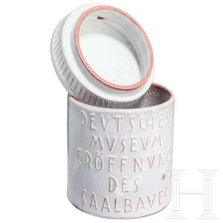 A lidded box "Deutsches Museum - Eröffnung des Saalbaues 7. Mai 1935" and others - photo 2