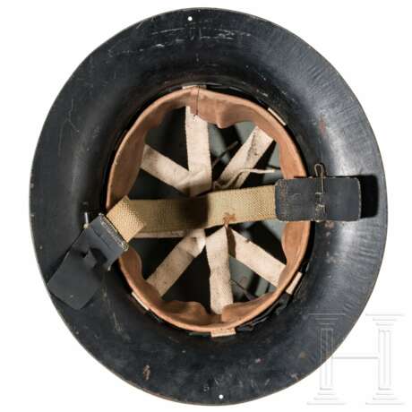 A British Civil Defence helmet - фото 3 A British Civil Defence helmet - фото 3