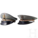 Two visor hats for members of the Italian Army - Foto 1