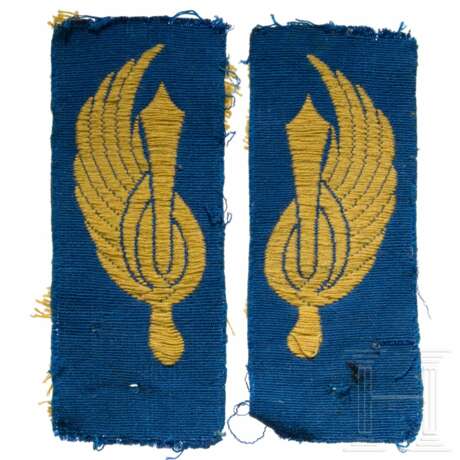 A GNR badge and an RSI cap badge - photo 3 A GNR badge and an RSI cap badge - photo 3