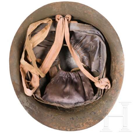 An air raid helmet, Japan, circa 1940 - photo 3 An air raid helmet, Japan, circa 1940 - photo 3