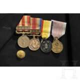 Uniform and equipment ensemble of a Japanese naval doctor in World War II - photo 4