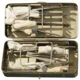 Uniform and equipment ensemble of a Japanese naval doctor in World War II - photo 5