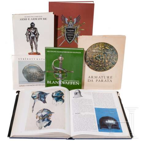 Sechs Bücher zu Waffen und Rüstungen, 20. Jhdt - photo 1 Sechs Bücher zu Waffen und Rüstungen, 20. Jhdt - photo 1