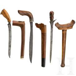 Kris Pendek und zwei Sewar-Dolche, Sumatra, Indonesien, 20. Jhdt.