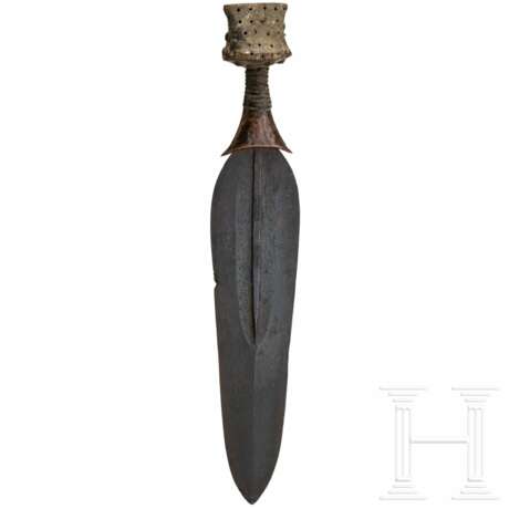 Kurzschwert der Ngandu, Kongo, 20. Jhdt. - Foto 2 Kurzschwert der Ngandu, Kongo, 20. Jhdt. - Foto 2
