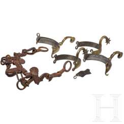 Zwei Paar Sporen und eine Kandare, europäisch, 18. Jhdt.