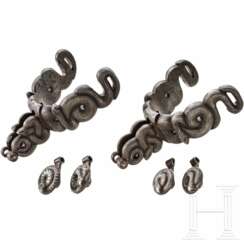 Ein Paar eisengeschnittene Sporen in Schlangenform, Mexiko, um 1900