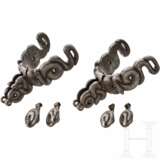 Ein Paar eisengeschnittene Sporen in Schlangenform, Mexiko, um 1900 - фото 1