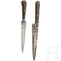 Zwei Dolche mit Steinbockhorngriffen, Italien, um 1800