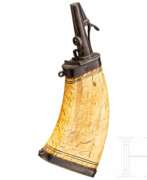 Übersicht. Musketier-Pulverflasche, Nürnberg, um 1600