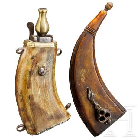 Zwei Pulverflaschen, deutsch, 18. Jhdt. - photo 2 Zwei Pulverflaschen, deutsch, 18. Jhdt. - photo 2