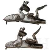 Zwei militärische Steinschlösser, deutsch, 18./19. Jh. - photo 1