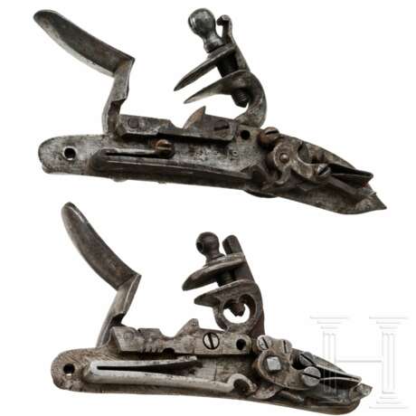 Zwei militärische Steinschlösser, deutsch, 18./19. Jh. - photo 2